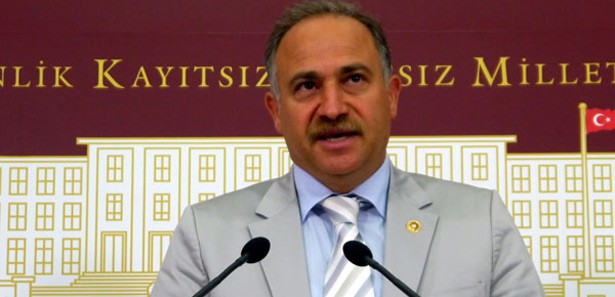 Polisler, 3 CHP'li vekili mahkemeye verdi