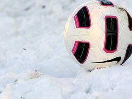 Premier Lig maçlarına kar engeli 