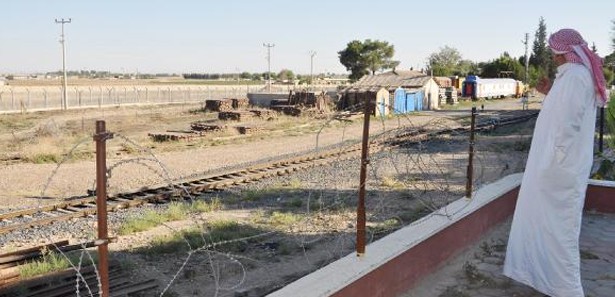 Rasulayn'da çatışma, Ceylanpınar'da tedirginlik 