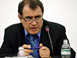 Roubini: Yuan'ın yükselmesi Çin'e yarar