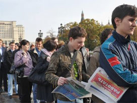 Rusya'da işsizlere 100 bin kişi daha katıldı 