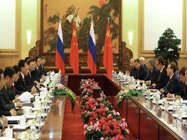Rusya ve Çin'den 8 milyar dolarlık imza 