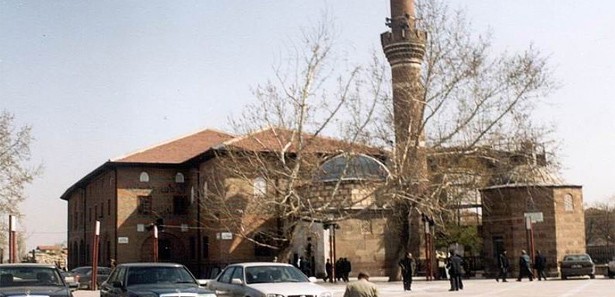 Sabah namazından sonra Mısır protestosu
