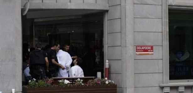 Sahte doktorlar polisi bile şaşkına çevirdi!