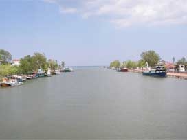 Sakarya Nehri'nin ağzına kum yığıldı