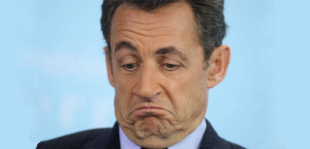 Sarkozy istemese de siyasete dönüyor
