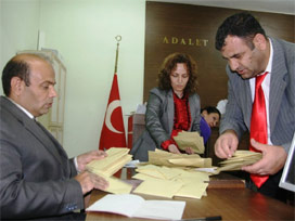 Seçimle belirlenen yeni HSYK üyeleri
