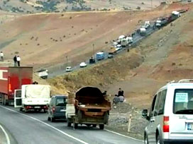 Şırnak-Cizre yolunda 15 km'lik kuyruk