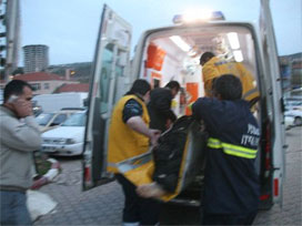 Sivas'ta minibüs devrildi: 17 yaralı 