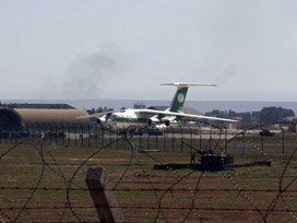 Şüpheli uçak Diyarbakır'a indirildi 
