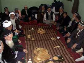 Tacik göçmenler 2 milyar dolar yolladı 