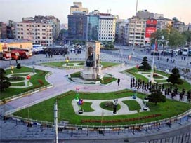 Taksim Meydanı yeniden ulaşıma açıldı