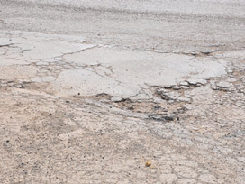 Tarihi İpek Yolu çukurdan geçilmiyor Tarihi İpek Yolu çukurdan geçilmiyor