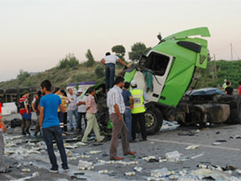 Tarsus'ta trafik kazası: 2 ölü 