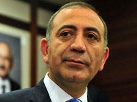 Tekin: 'Sap gibi durmak' diyen zihniyet ders veremez