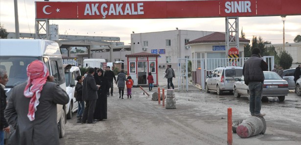 Tellebyat bombalandı, insanlar sınırda kaldı 