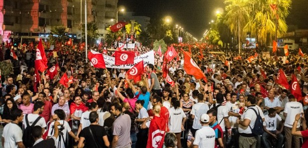 Tunus'ta gösteriler yeniden başladı 