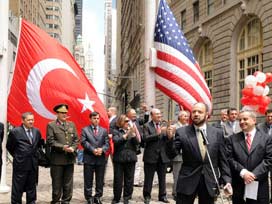 Türk bayrağı Wall Street'te dalgalandı 