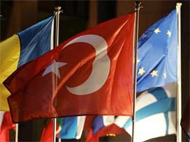 Türk halkının AB'ye üyelik umudu düşüyor