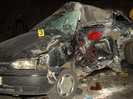 Tuzla'da feci kaza: Sürücünün anne-babası öldü 