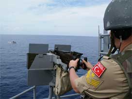 Uluslararası sularda korsanlık azalıyor