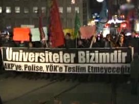 Üniversiteler polis müdahalesine yürüdü