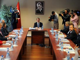 Unvanlı hakim ve savcıların durumu görüşülüyor