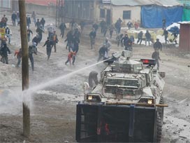 Van ve Hakkari'de gösteri bahanesi 