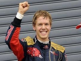 Vettel ve Red Bull birinci sırada 