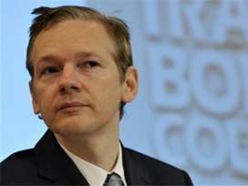 Wikileaks'in Kurucusu İsviçre yolcusu