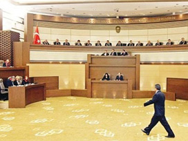 Yargıdaki rüşvet davası Yüce Divan´da