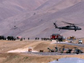 Yüksekova'da sınır tugayında ses bombası patladı 