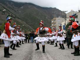 Yunanistanlı turistlerden Trabzon'a “Kalandar'' çıkarması 