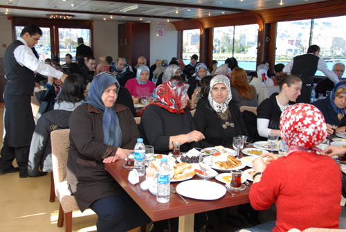 AK Partililer böyle eğlendi AK Partililer böyle eğlendi