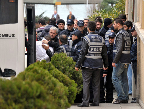 Abdullah Uçmak'a operasyon- GALERİ Abdullah Uçmak'a operasyon- GALERİ