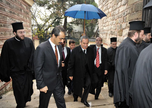 Arınç'tan Patrikhane'de 'talep' garantisi Arınç'tan Patrikhane'de 'talep' garantisi