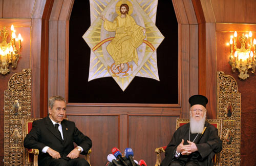 Arınç'tan Patrikhane'de 'talep' garantisi Arınç'tan Patrikhane'de 'talep' garantisi