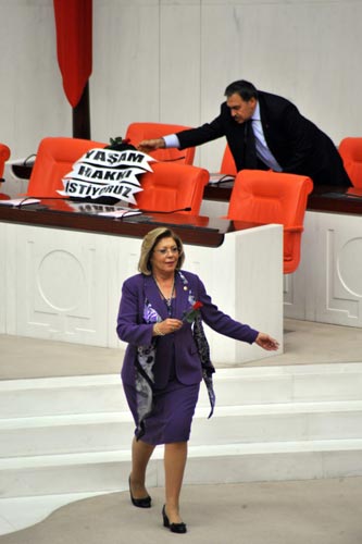 Arıtman'ın meclisi karıştıran mesajı / GALERİ Arıtman'ın meclisi karıştıran mesajı / GALERİ