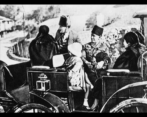 Atatürk daha önce pek azı bilinen 300 fotoğrafı! Atatürk daha önce pek azı bilinen 300 fotoğrafı!