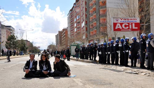 BDP'lilerin eylemi 2 ilde başladı- BDP'lilerin eylemi 2 ilde başladı-
