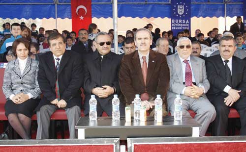 Başkanlar öğrencilerle voleybol oynadı / Başkanlar öğrencilerle voleybol oynadı /