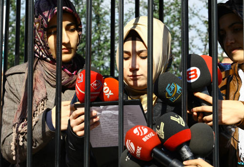Başkentte sıradışı başörtüsü eylemi Başkentte sıradışı başörtüsü eylemi