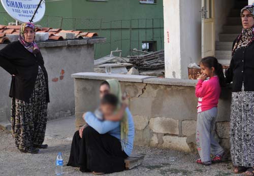 Beş yaşındaki şoför kaza yaptı! GALERİ