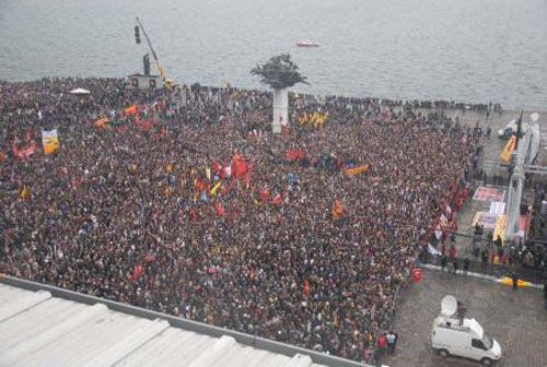 Binlerce Alevi Gündoğdu'da toplandı