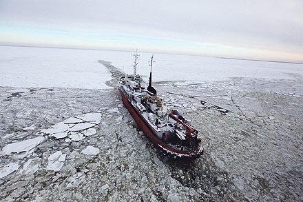 Buz tutan denizde 21 gün yolculuk-/