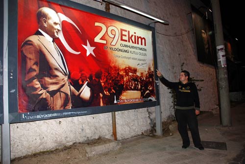 CHP'li belediye, Cumhuriyet'in yaşını şaşırdı