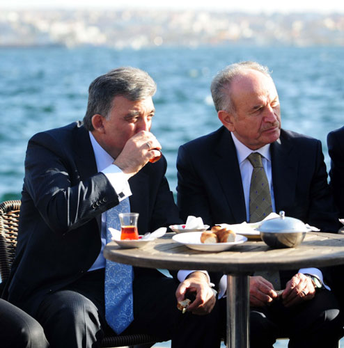 Cumhurbaşkanı Gül'ün simit- çay keyfi-Galeri Cumhurbaşkanı Gül'ün simit- çay keyfi-Galeri