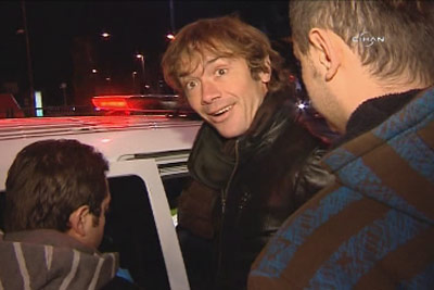 Direnen Lugano'yu polisler gözaltına aldı / VİDEO