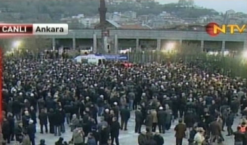 Erbakan için ilk tören Ankara'daydı