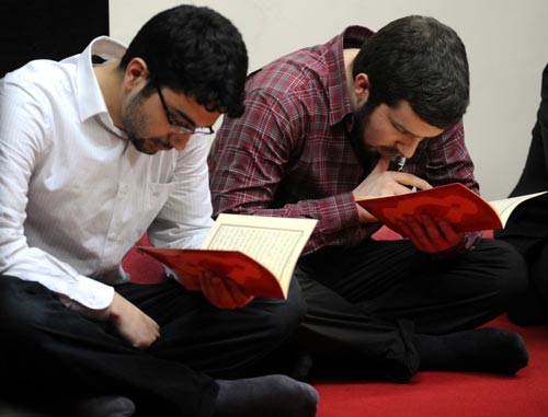 Erbakan'ın evine ziyaretler sürüyor Erbakan'ın evine ziyaretler sürüyor